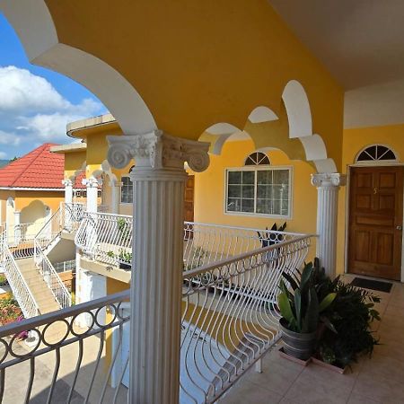 Wizzy Apartment White River Ocho Rios Exteriör bild