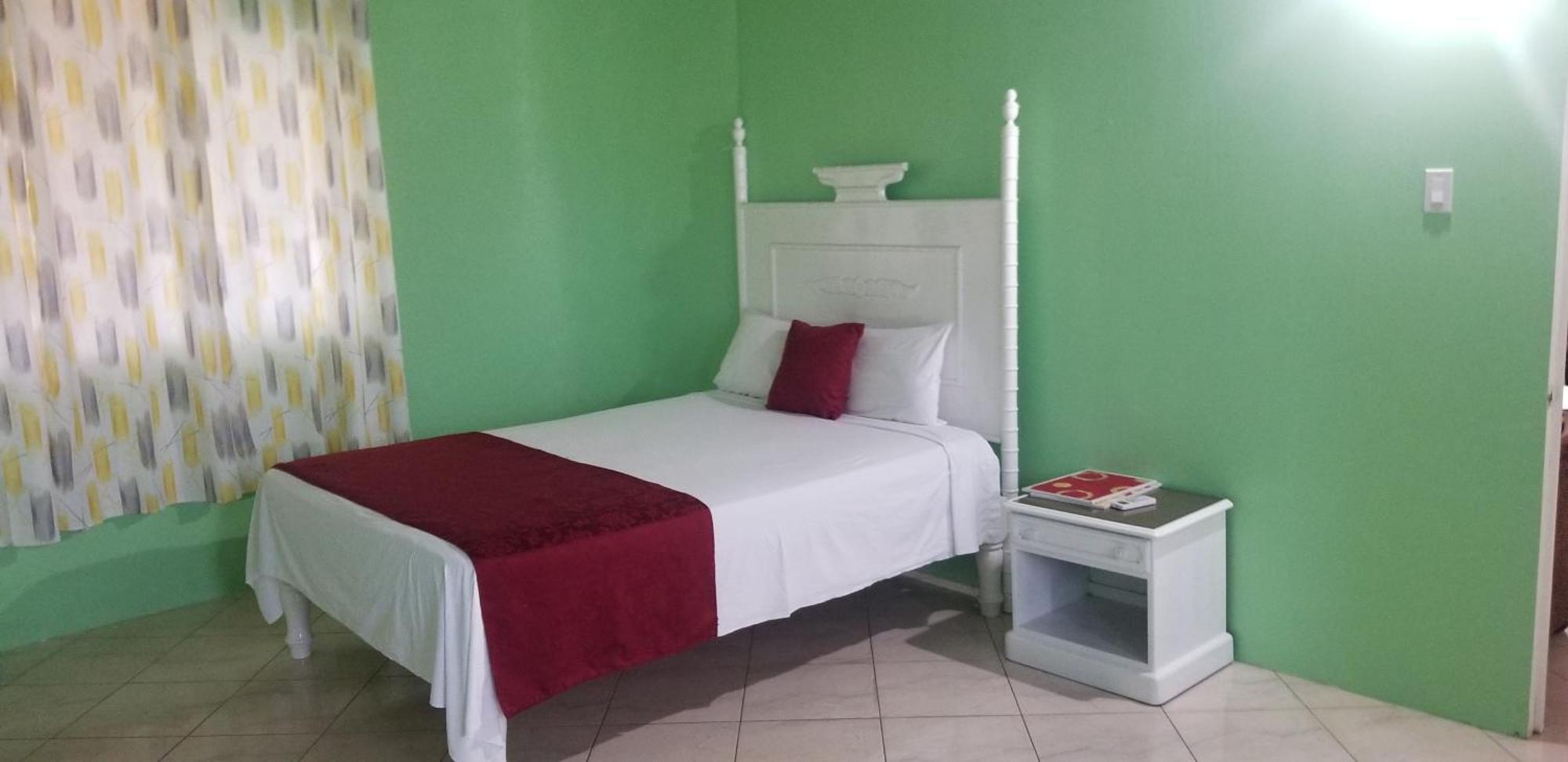 Wizzy Apartment White River Ocho Rios Exteriör bild