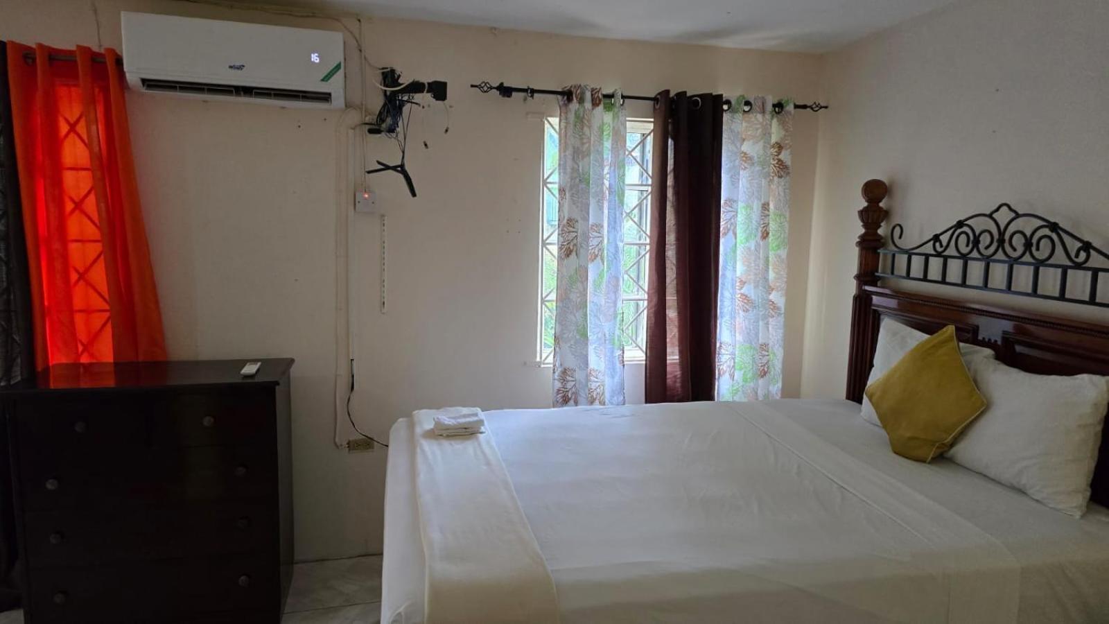 Wizzy Apartment White River Ocho Rios Rum bild